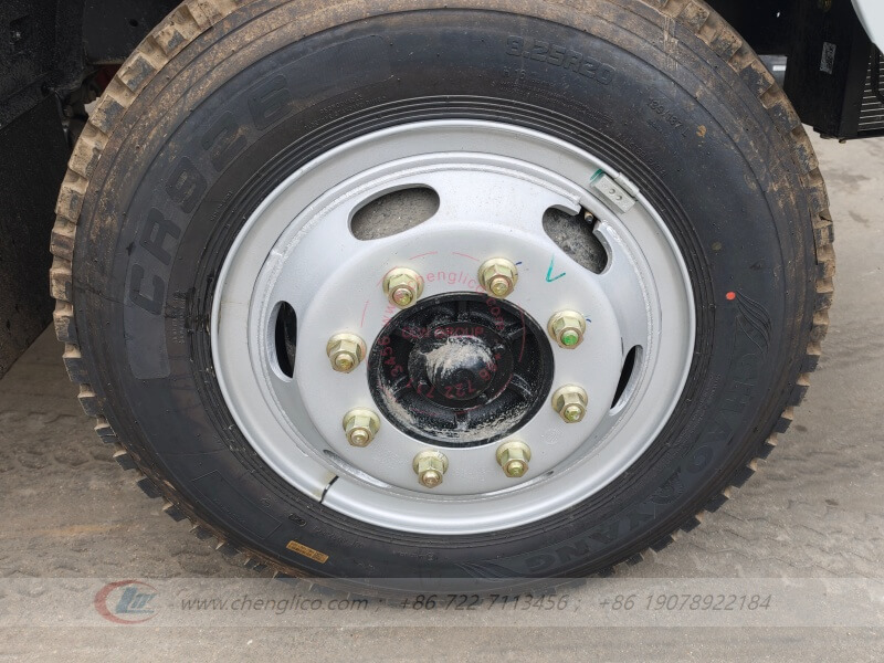 Shacman X9 Vacuum Sewage Truck